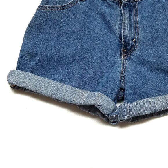 VINTAGE Levi's 550 Relaxed Fit Mid Wash Shorts 6 - Picture 5 of 11